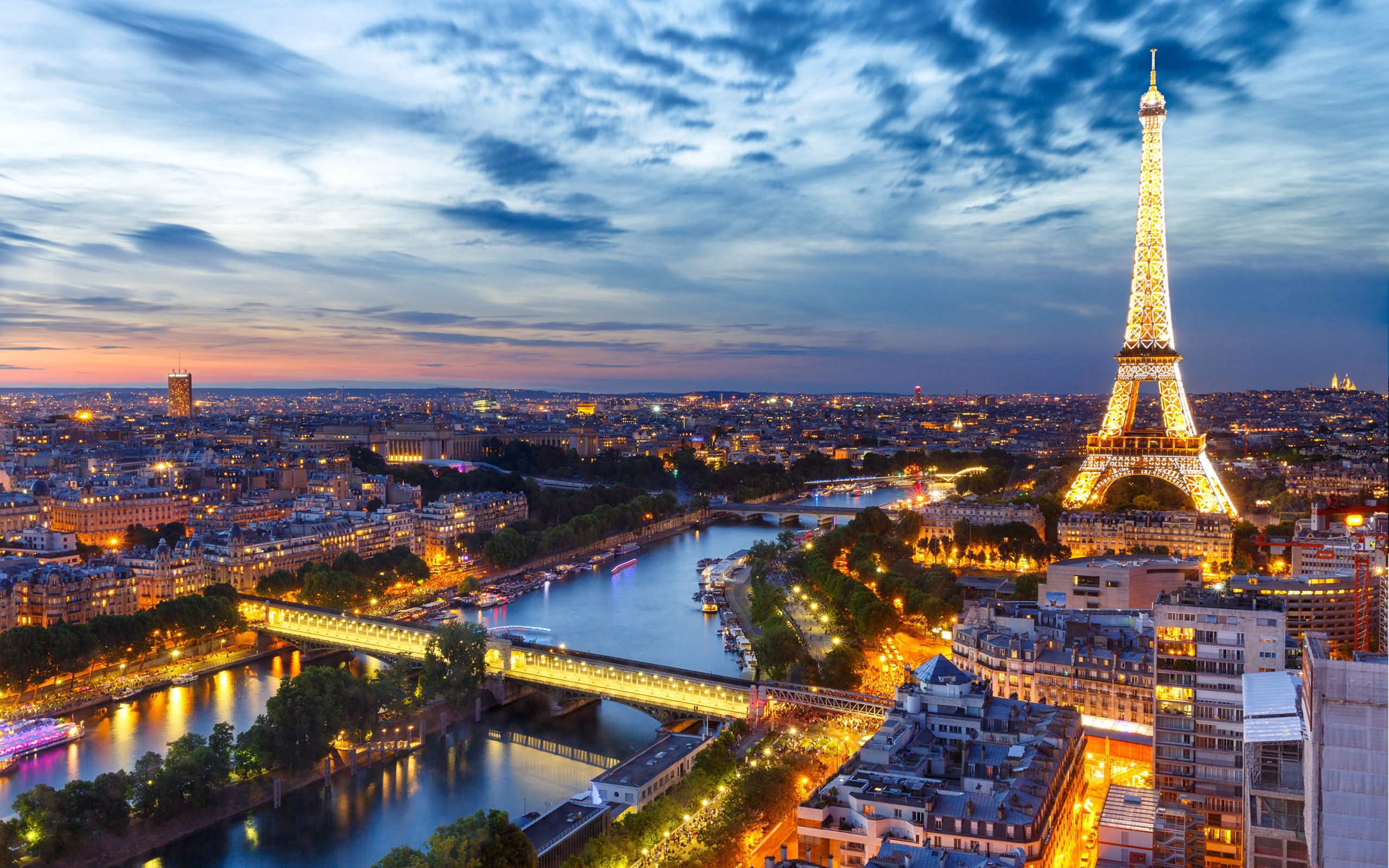 Sky_Evening_France_Eiffel_Tower_Paris_From_above_520603_3840x2400-scaled